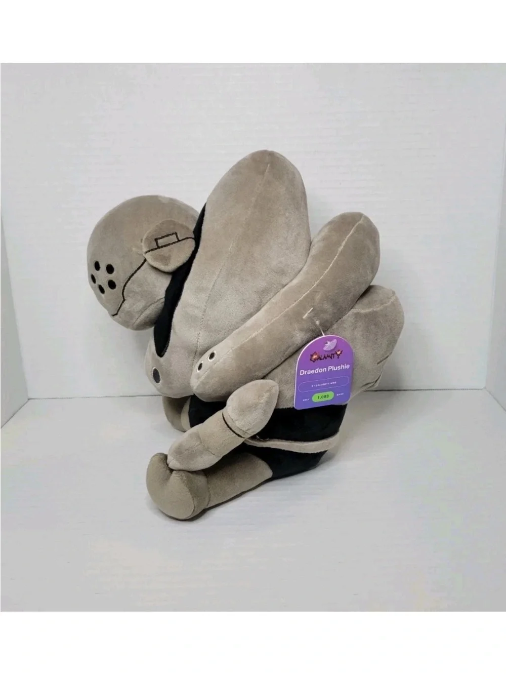 Makeship Draedon Video Game Plushie only 1,089 made . NWT Very Rare